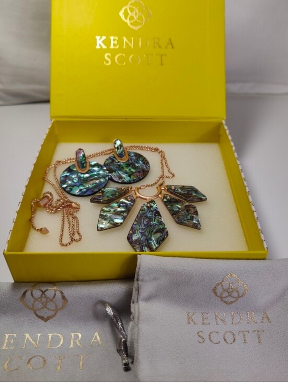 Kendra Scott Mari Reversible Rose Gold Necklace & Earrings Set w/ Box & Pouches